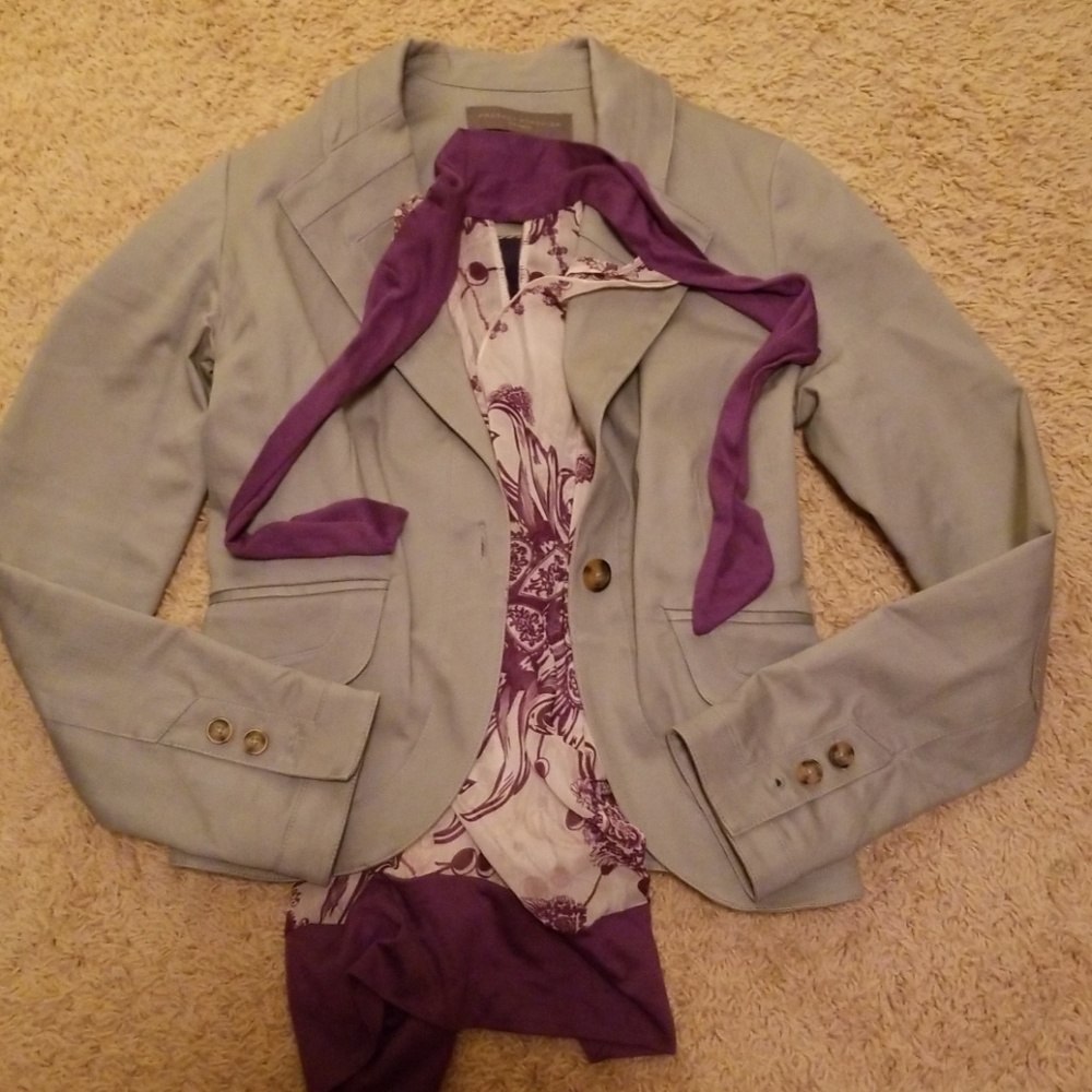 Gray blazer